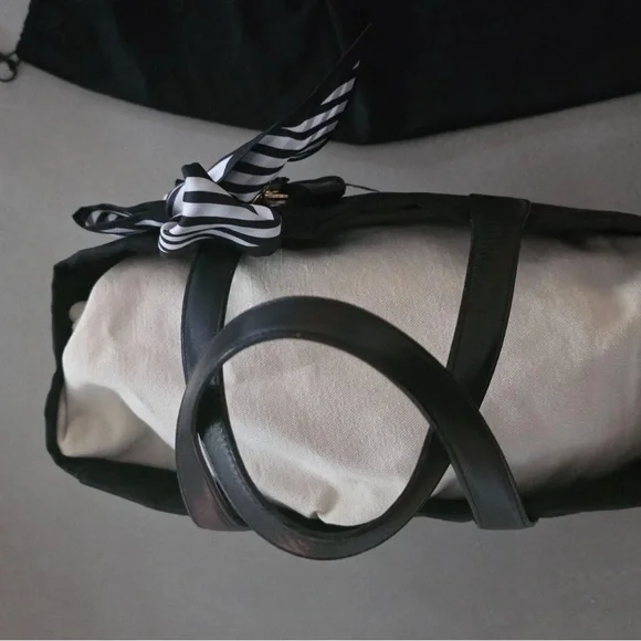 CHANEL Black Travel Line Quilted Bag and Wallet with Generic Bow - Picture 5 of 10